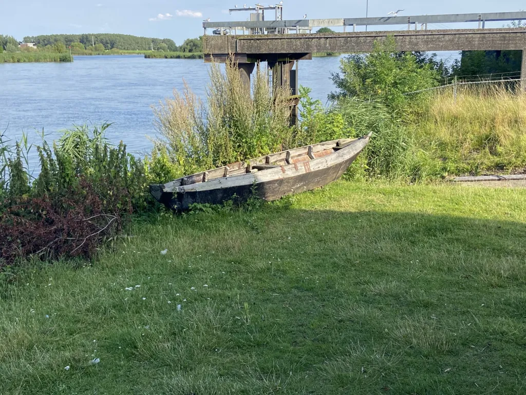 Der Hafen vom Wasser aus gesehen
