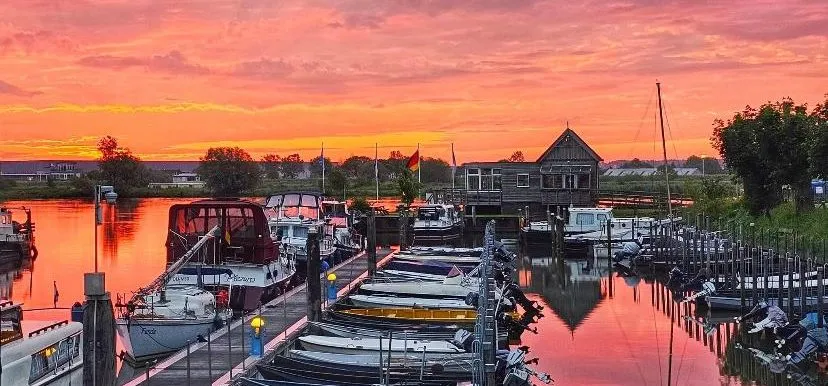 The harbour in evening light